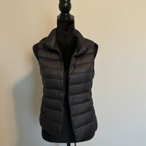 Uniqlo down vest